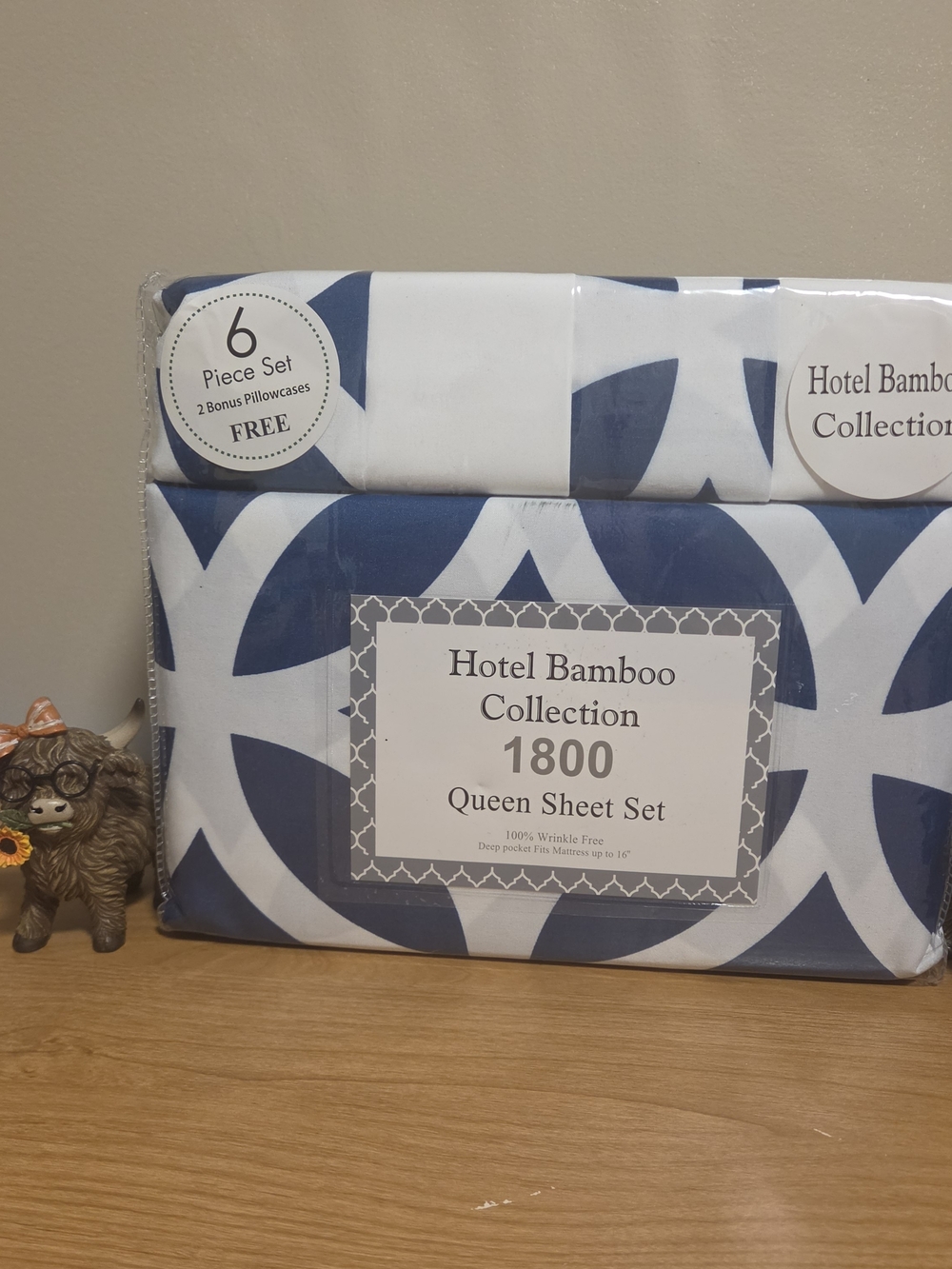 Hotel Bamboo Collection 1800 Queen Sheet Set - Navy/White